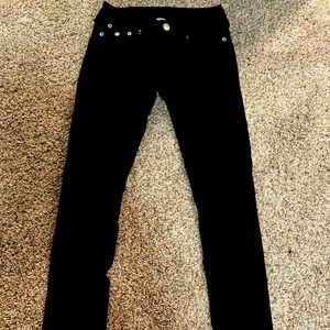 Like new skinny fit True Religion jeans with stretch